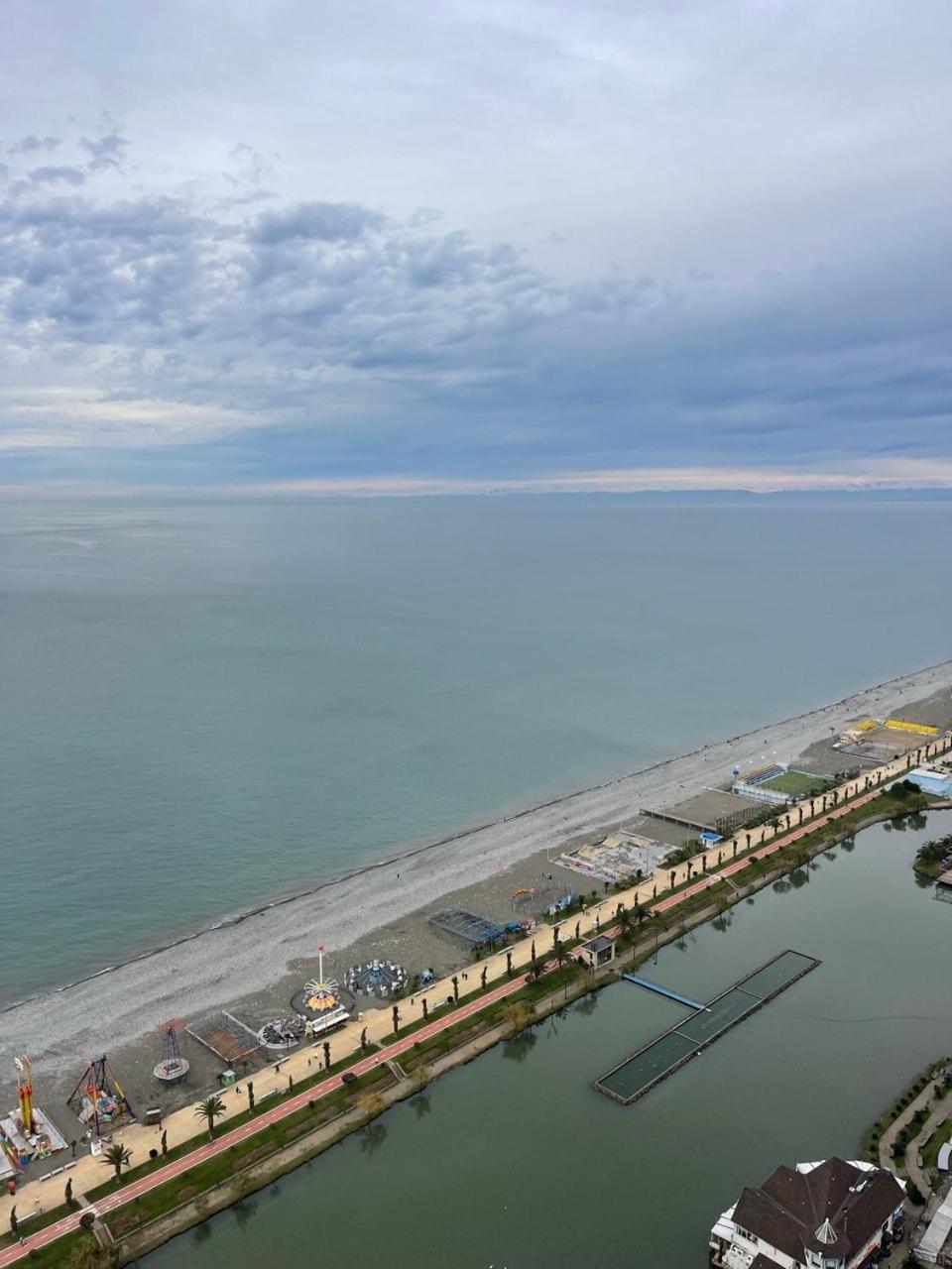 Hotel Orbi City Panorama Towers à Batoumi Extérieur photo