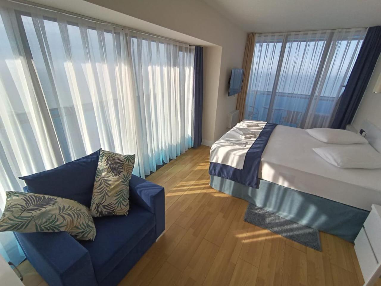 Hotel Orbi City Panorama Towers à Batoumi Extérieur photo